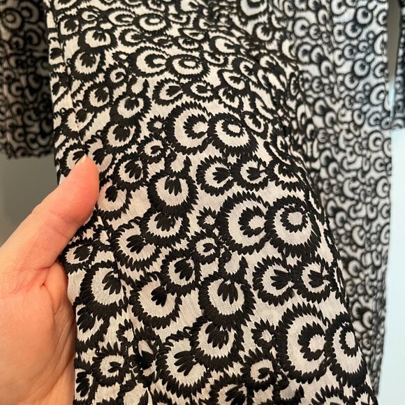 BELL Fine Garments Floral Embroidered Button Down Collared Shirt Dress \\ 2 - Picture 7 of 11